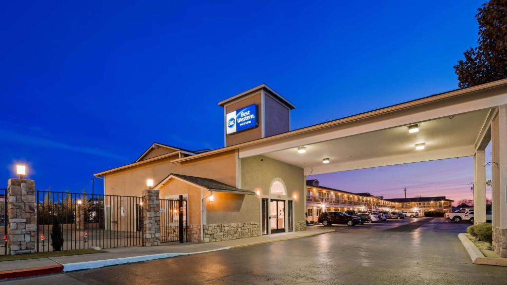 Best Western Fallon Inn & Suites Main image 1